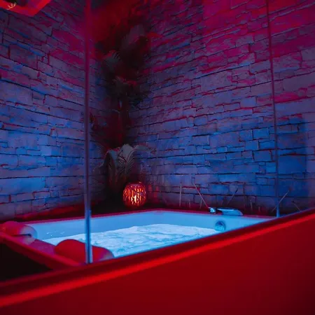 La Collina Di Capodimonte Napoli