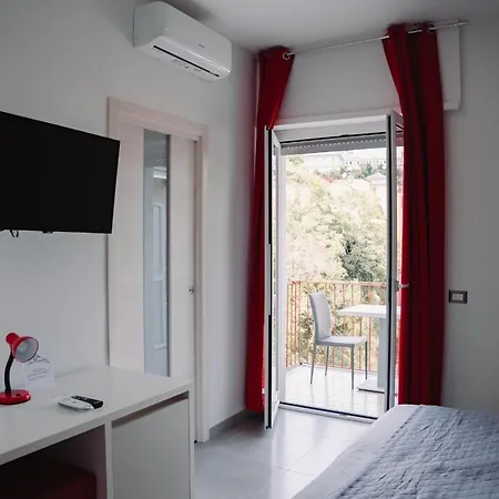 La Collina Di Capodimonte Nápoles